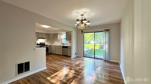3803 Cricket Circle, Edison, NJ 08820
