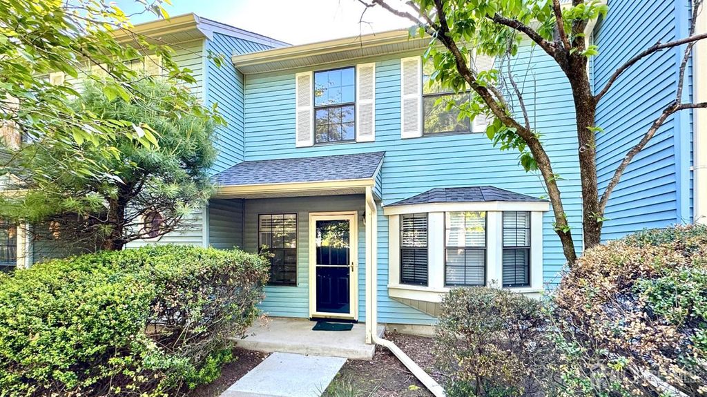 3803 Cricket Circle, Edison, NJ 08820