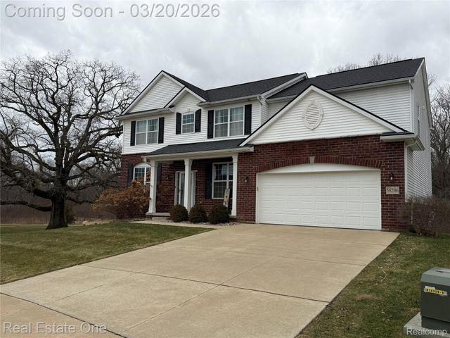 58206 Sunflower Circle N, Lyon Charter Township, MI 48165