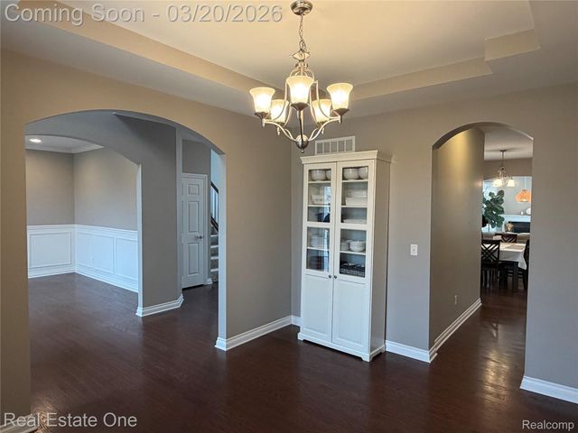 58206 Sunflower Circle N, Lyon Charter Township, MI 48165