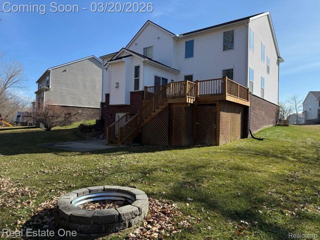 58206 Sunflower Circle N, Lyon Charter Township, MI 48165