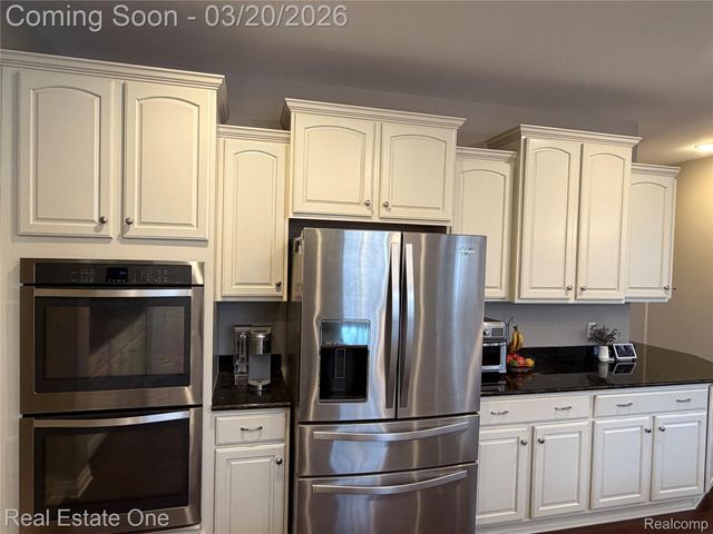 58206 Sunflower Circle N, Lyon Charter Township, MI 48165