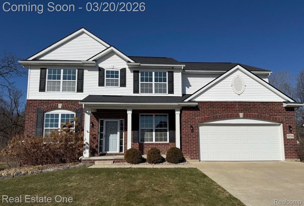 58206 Sunflower Circle N, Lyon Charter Township, MI 48165