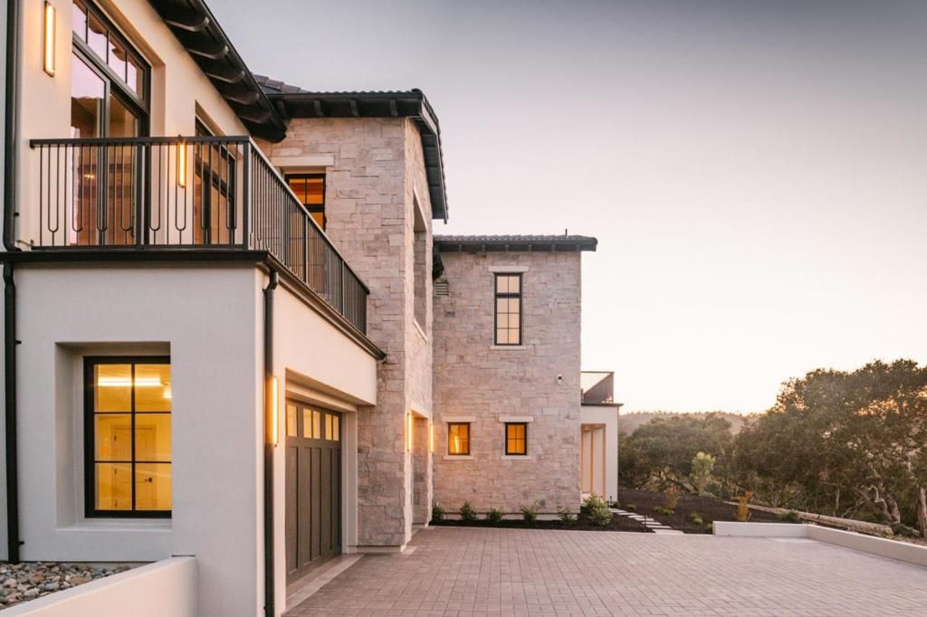 Image 3 of property listing at 8210 Manjares, Monterey, CA 93940