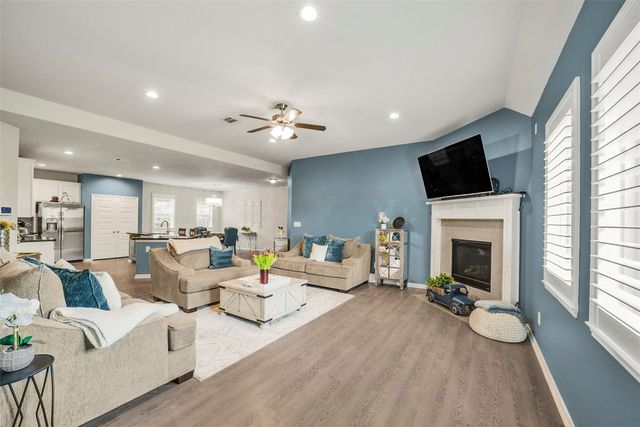 6011 Summer Holly Lane, Richmond, TX 77407