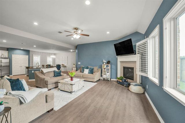 6011 Summer Holly Lane, Richmond, TX 77407