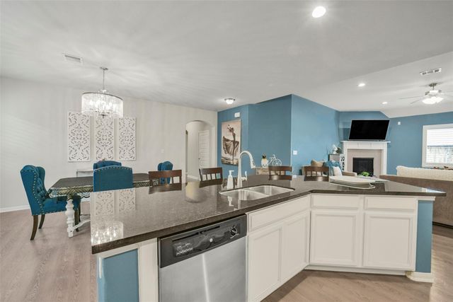 6011 Summer Holly Lane, Richmond, TX 77407