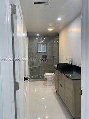 350 W 16th St, Hialeah, FL 33010