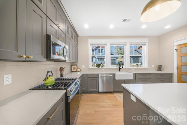 38 Acona Lane, Asheville, NC 28803