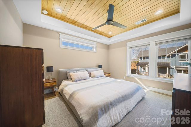 38 Acona Lane, Asheville, NC 28803