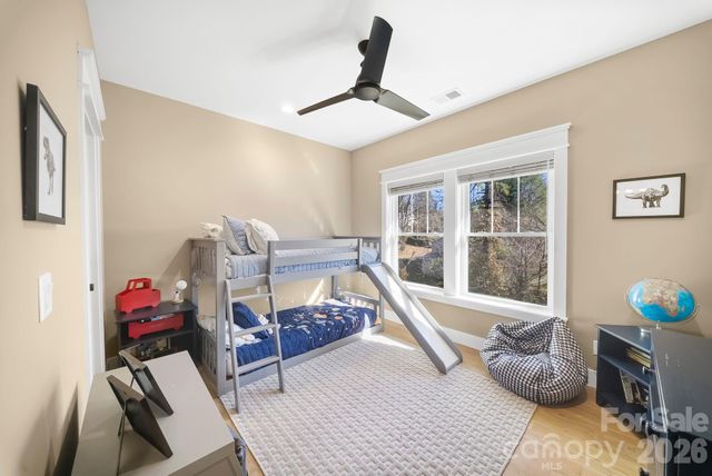 38 Acona Lane, Asheville, NC 28803