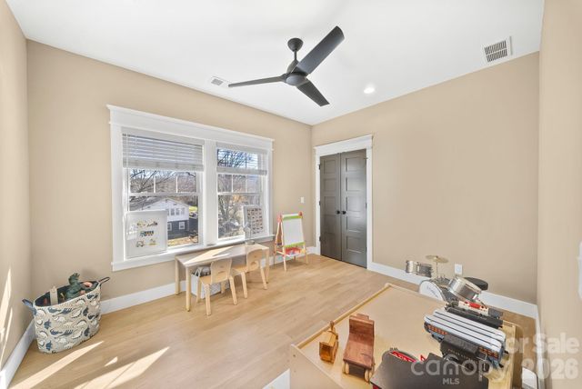 38 Acona Lane, Asheville, NC 28803