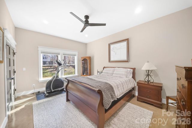 38 Acona Lane, Asheville, NC 28803