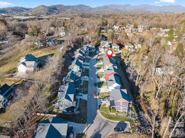 38 Acona Lane, Asheville, NC 28803