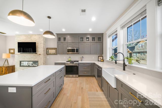 38 Acona Lane, Asheville, NC 28803