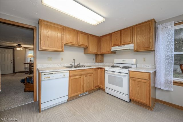 1069 W Nimisila Road, New Franklin, OH 44216