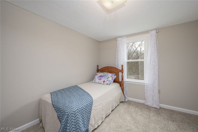 1069 W Nimisila Road, New Franklin, OH 44216