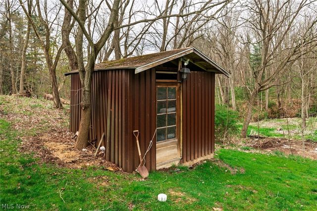1069 W Nimisila Road, New Franklin, OH 44216
