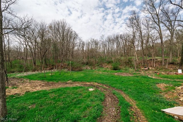 1069 W Nimisila Road, New Franklin, OH 44216