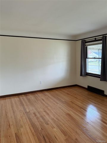 6037 Cooper Street, Taylor, MI 48180