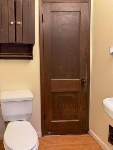 6037 Cooper Street, Taylor, MI 48180