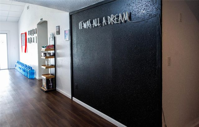 823 Seydler, East Bernard, TX 77435