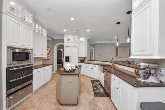2502 Blossom Bay Court, Houston, TX 77059