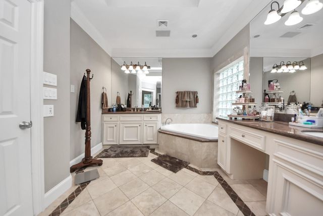 2502 Blossom Bay Court, Houston, TX 77059