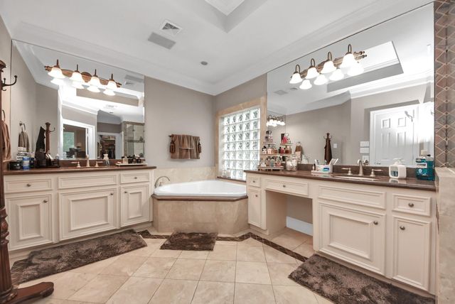 2502 Blossom Bay Court, Houston, TX 77059