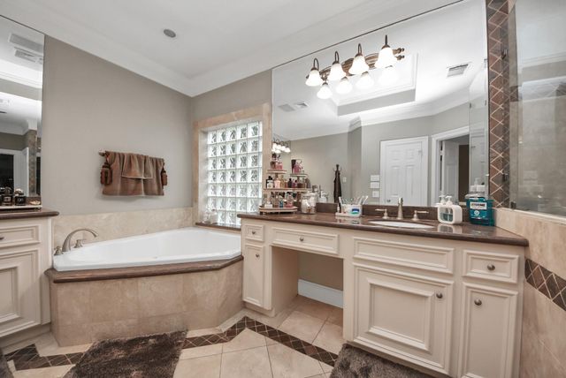 2502 Blossom Bay Court, Houston, TX 77059