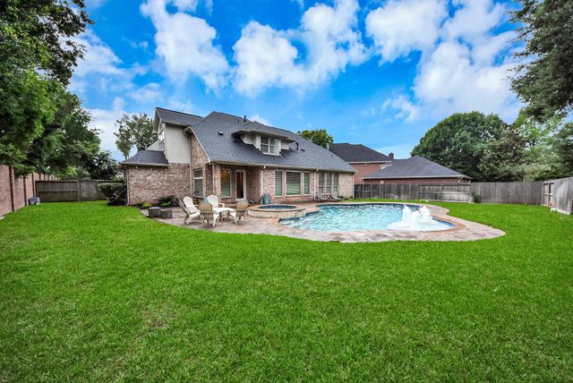 2502 Blossom Bay Court, Houston, TX 77059