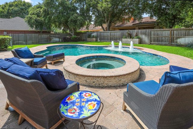 2502 Blossom Bay Court, Houston, TX 77059