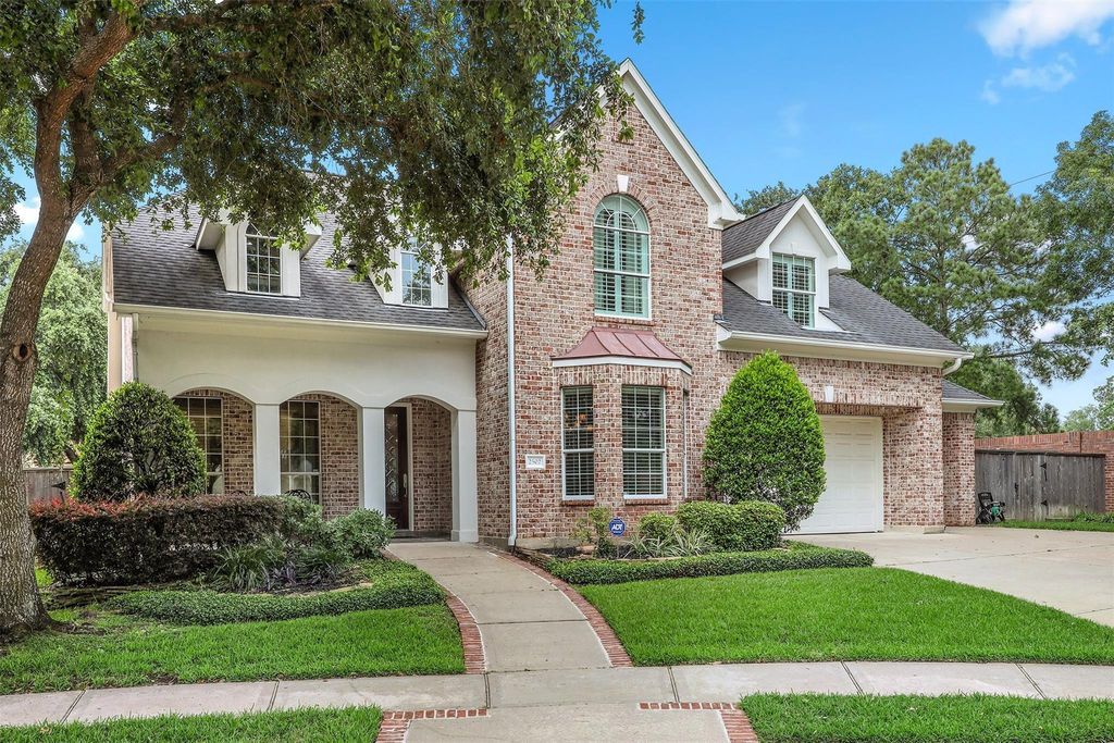 2502 Blossom Bay Court, Houston, TX 77059
