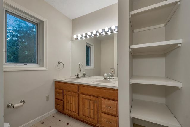2 Blue Heron Lane, Deerfield, NH 03037