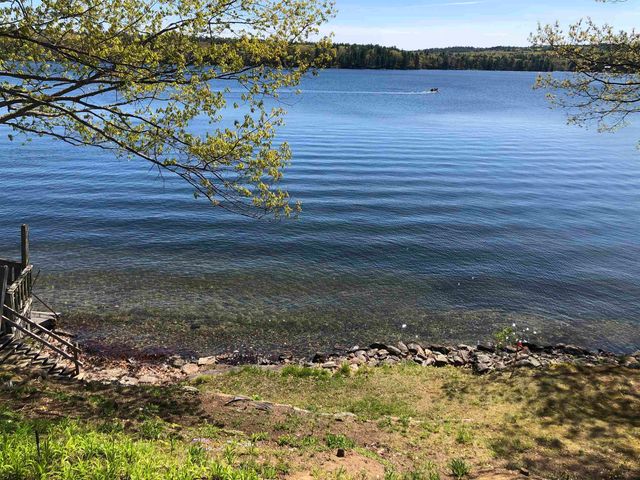 2 Blue Heron Lane, Deerfield, NH 03037
