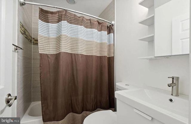 12 HANOVER PL NW, Washington, DC 20001