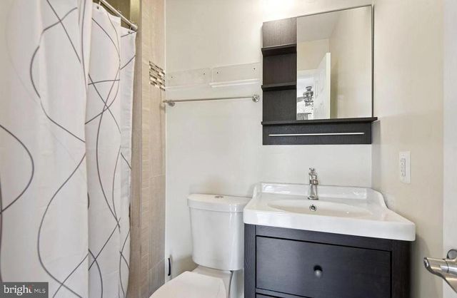 12 HANOVER PL NW, Washington, DC 20001