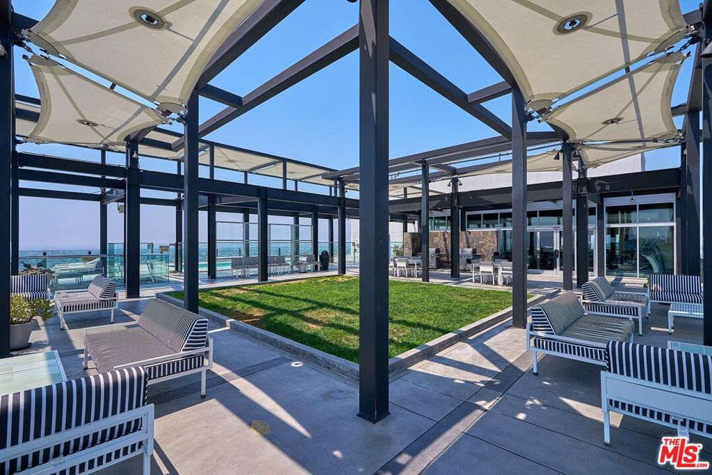 Image 23 of property listing at 3810 Wilshire Boulevard 801, Los Angeles, CA 90010