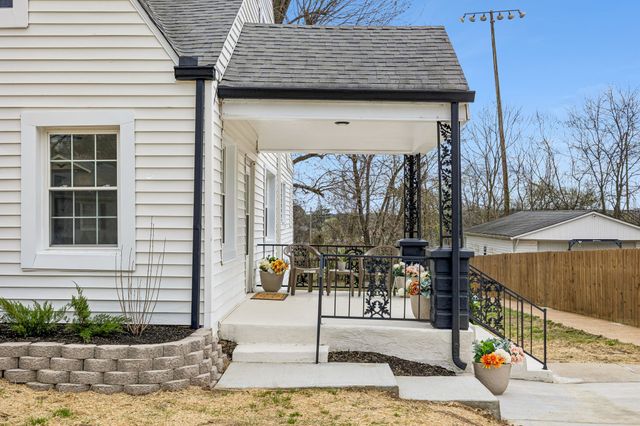 306 Lawrence St, Mount Pleasant, TN 38474