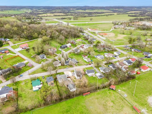 306 Lawrence St, Mount Pleasant, TN 38474