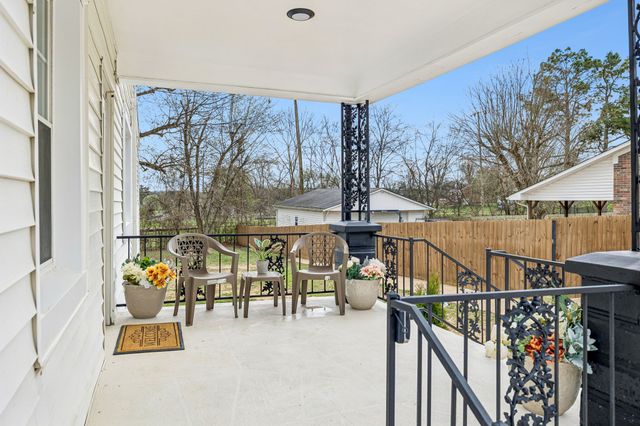 306 Lawrence St, Mount Pleasant, TN 38474