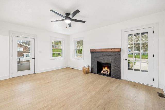 306 Lawrence St, Mount Pleasant, TN 38474