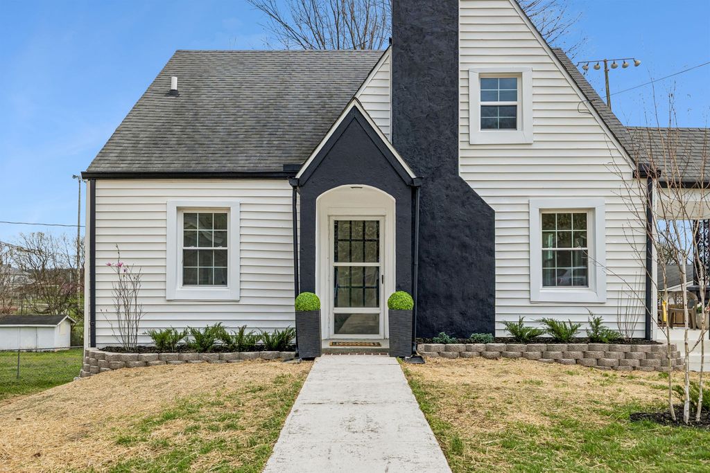 306 Lawrence St, Mount Pleasant, TN 38474