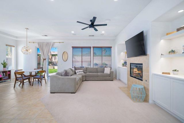 43569 Parkway Esplanade E, La Quinta, CA 92253