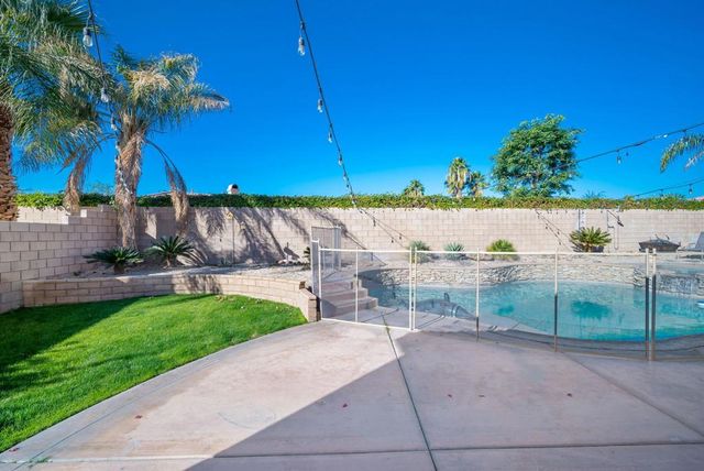 43569 Parkway Esplanade E, La Quinta, CA 92253