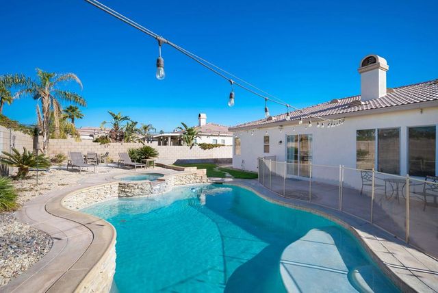 43569 Parkway Esplanade E, La Quinta, CA 92253