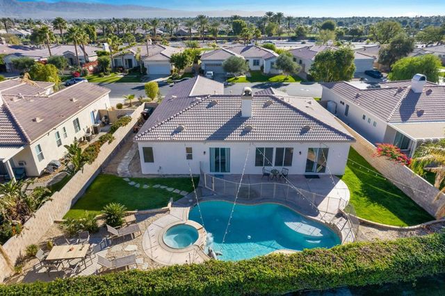 43569 Parkway Esplanade E, La Quinta, CA 92253