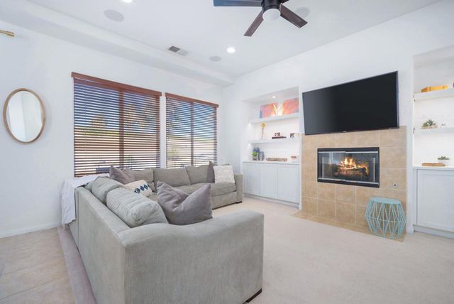 43569 Parkway Esplanade E, La Quinta, CA 92253