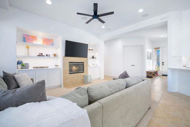 43569 Parkway Esplanade E, La Quinta, CA 92253