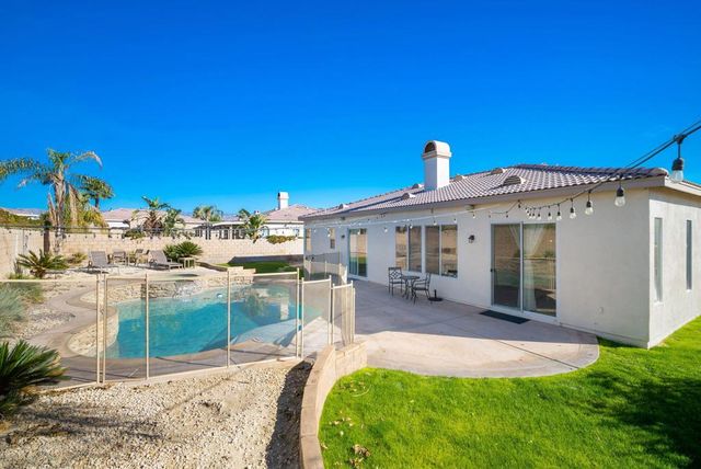 43569 Parkway Esplanade E, La Quinta, CA 92253